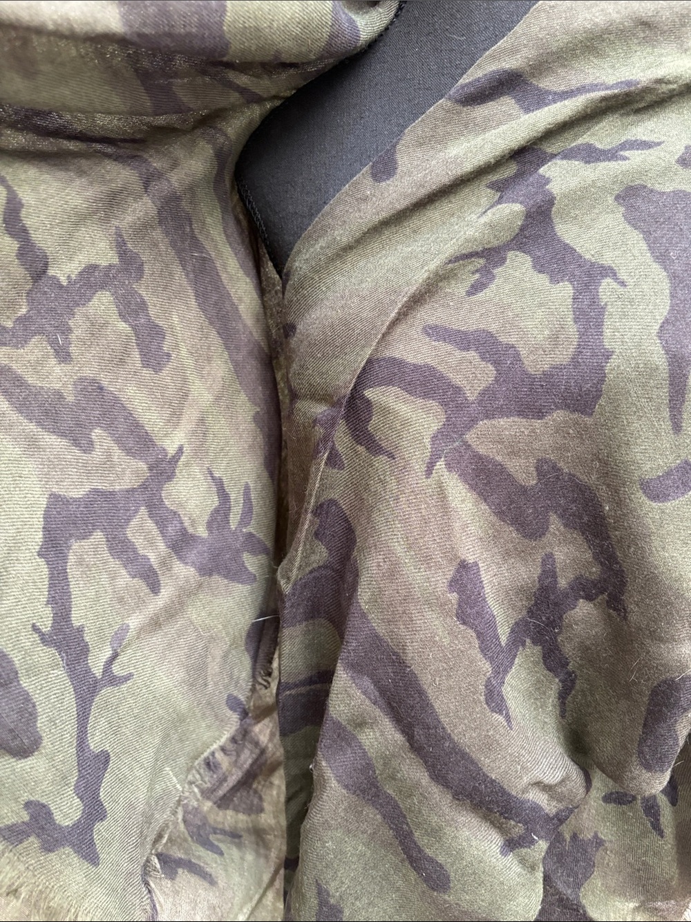 Wilfred Free camo blanket scarf - Picture 5 of 8